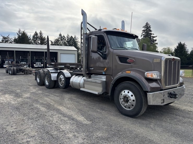 2022-peterbilt-567-image-8
