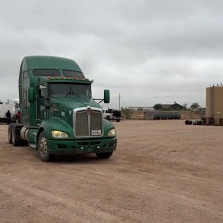 2010 KENWORTH T660
