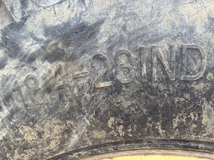 2001-john-deere-6410-image-32