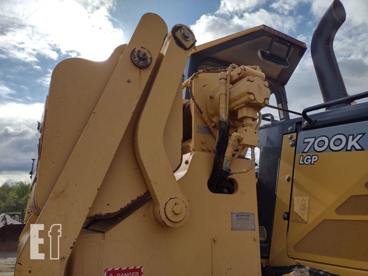 2013-deere-700k-lgp-image-36