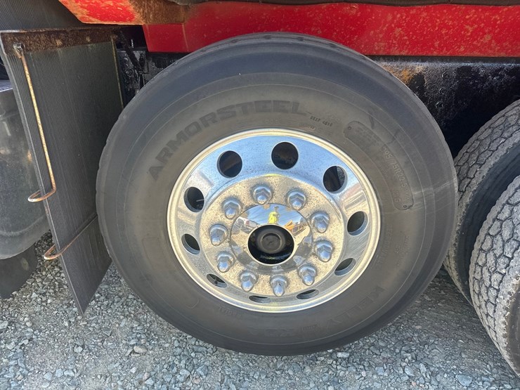 2012-international-7600-image-66