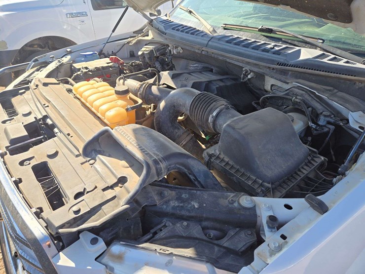 2016-ford-f150-xl-image-20