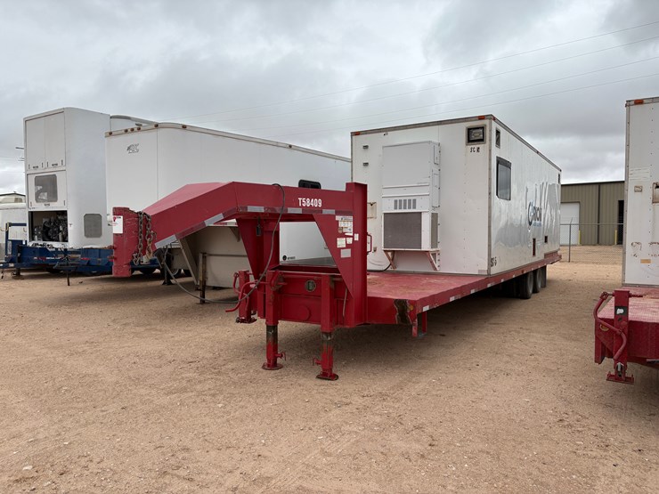 2015-ameritrail-40’-x-100”-t/a-gooseneck-trailer-image-1