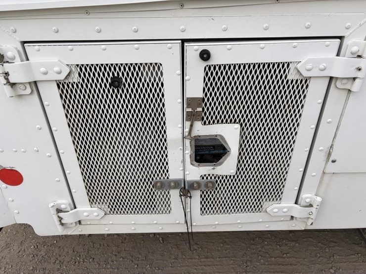 2008-utilimaster-workhorse-step-van-image-10