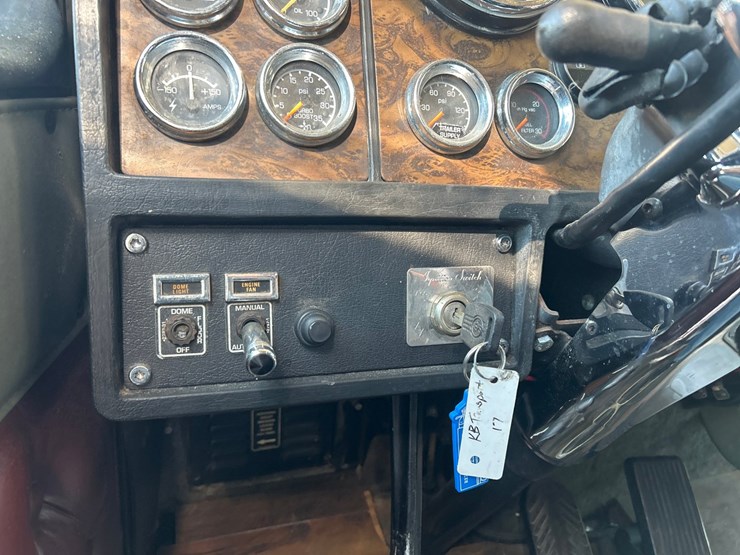 1999-kenworth-t600-image-78