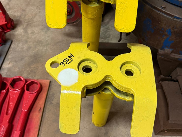 (2)-power-swivel-stiff-arms-image-1