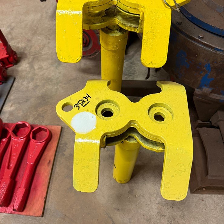 (2) POWER SWIVEL STIFF ARMS