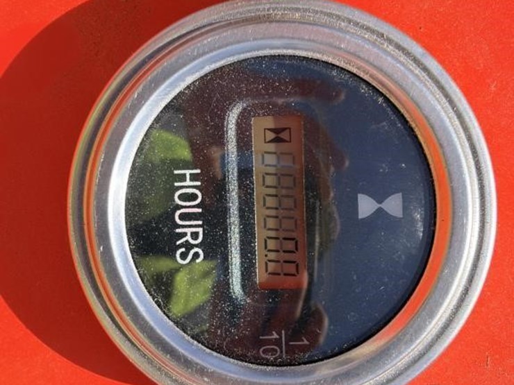 2026-zjg-zj-380-skid-steer-loader-image-11