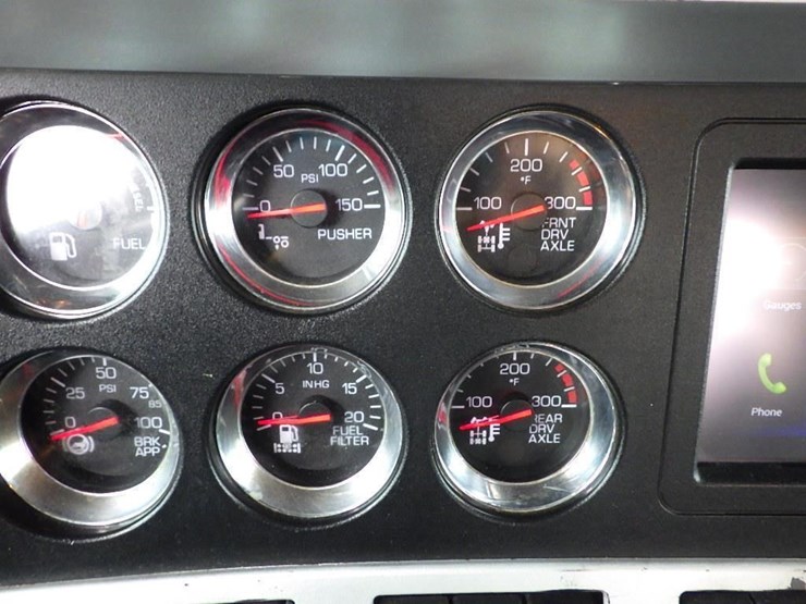 2016-kenworth-w900-image-91