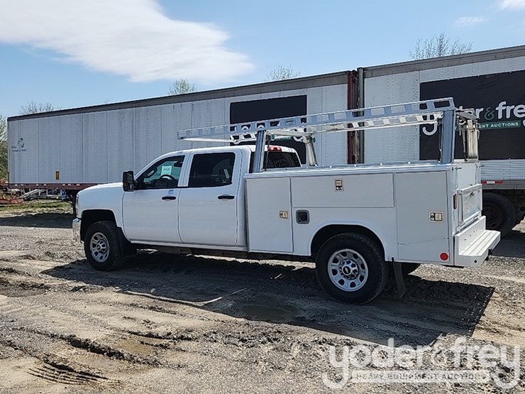 2018-chevrolet-silverado-3500hd-image-3
