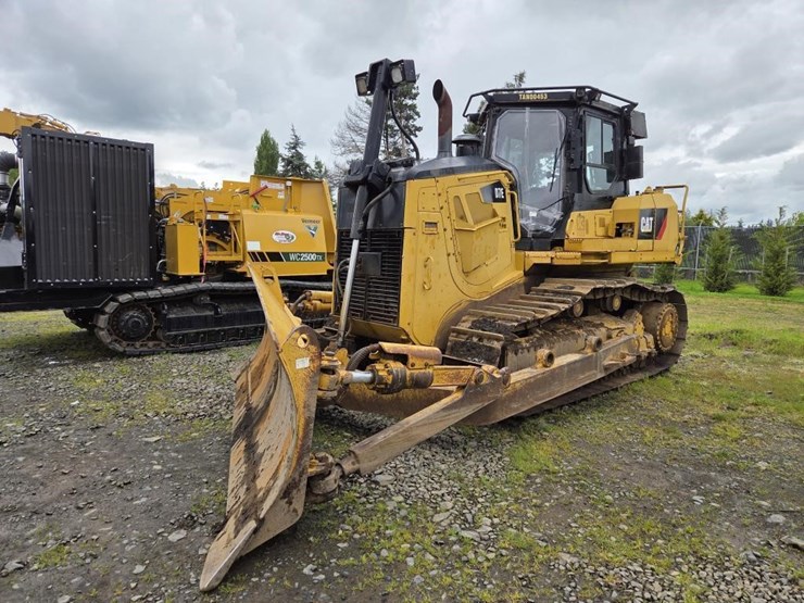 2011-caterpillar-d7e-image-1