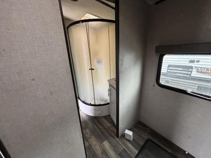 2020-premier-bl24rkpr20-travel-trailer-image-29