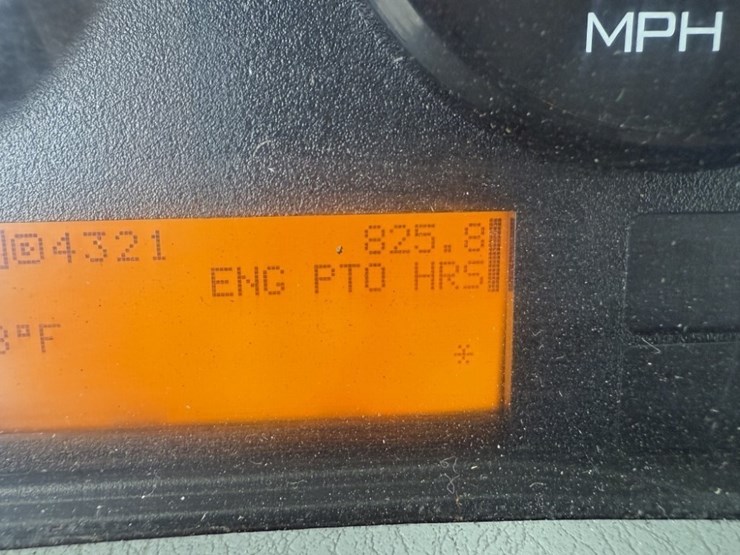 2012-international-7600-image-32