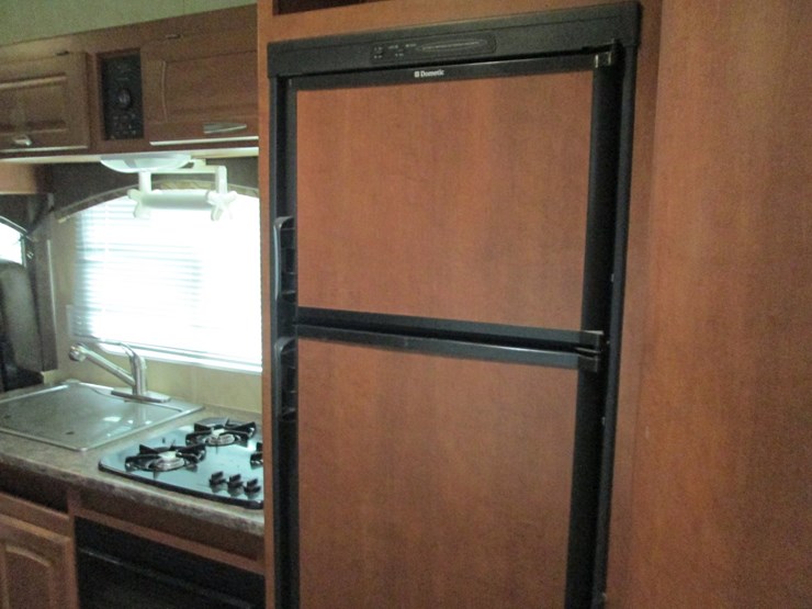 #36745-•-2011-forrest-river-stealth-24'-t/a-travel-trailer-4x4tsfw22bc009247-image-24