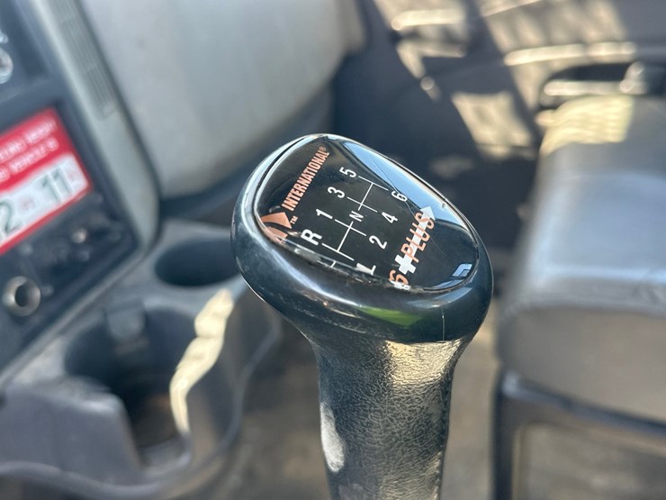 2009-international-durastar-4300-image-53