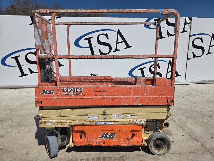 2017-jlg-1930es-image-2