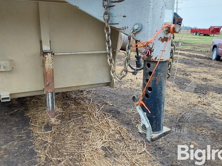 2007-elite-26'-t/a-aluminum-livestock-trailer-image-9