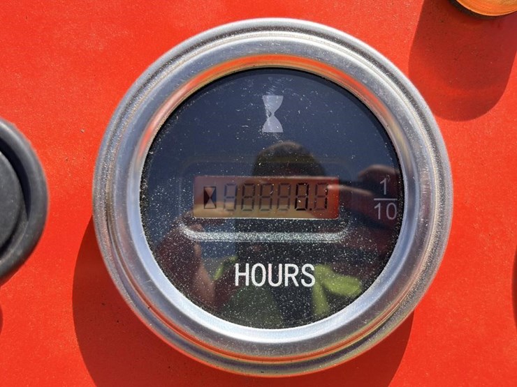 2026-zjg-zj-380-skid-steer-loader-image-11