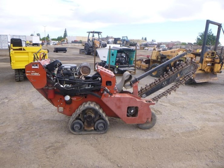 2011-ditch-witch-rt24-image-7