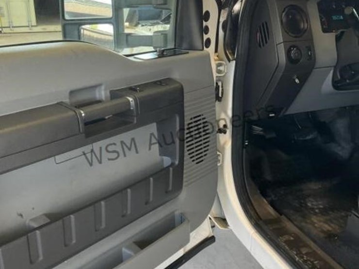 2015-ford-f350-image-25