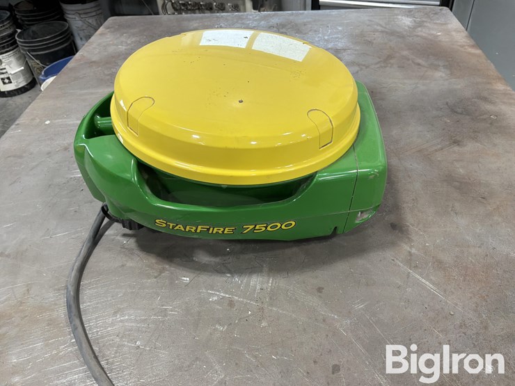 2025-john-deere-7500-image-8