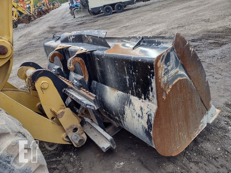 2015-caterpillar-914k-image-24