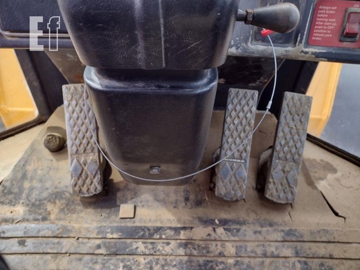 2003-deere-744j-image-8