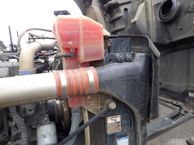 2017-kenworth-t800-image-57