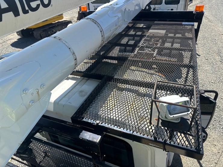 2009-international-durastar-4300-image-35