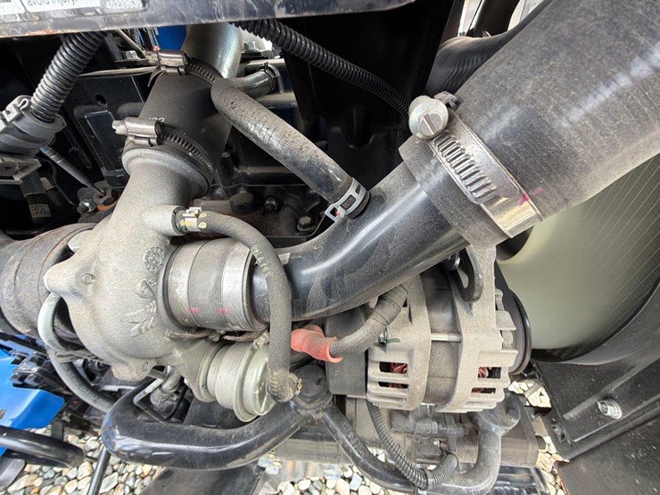 new-holland-workmaster-35-image-12