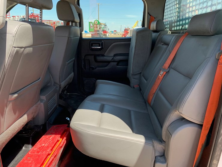 2022-chevrolet-silverado-6500hd-image-12