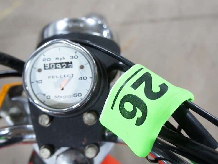 1979-peugeot-105-moped-image-7