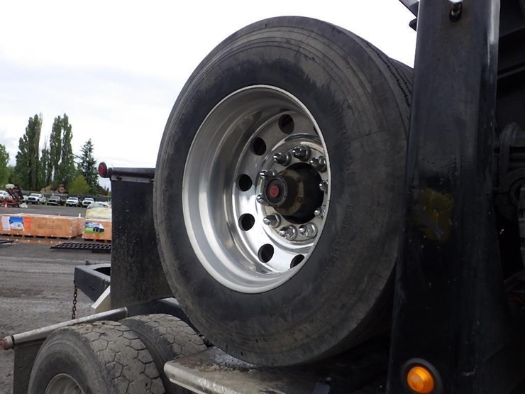 2017-kenworth-t800-image-25