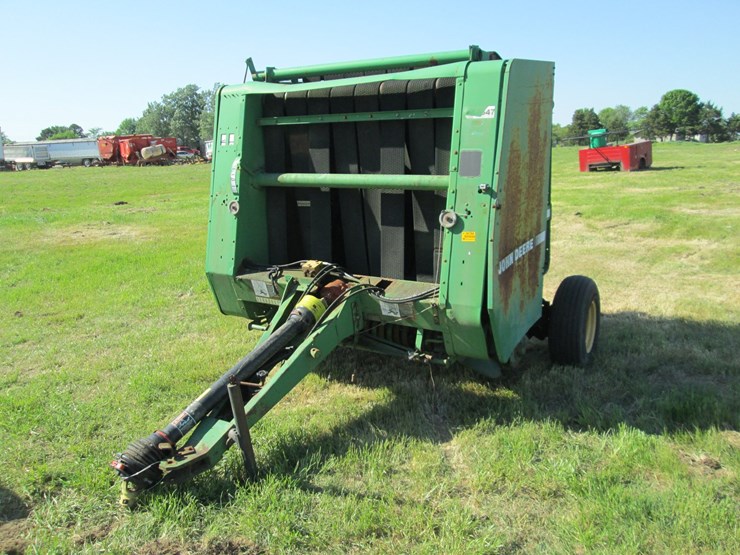 john-deere-375-image-1
