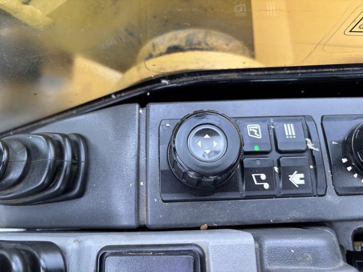 2020-caterpillar-308cr-image-36