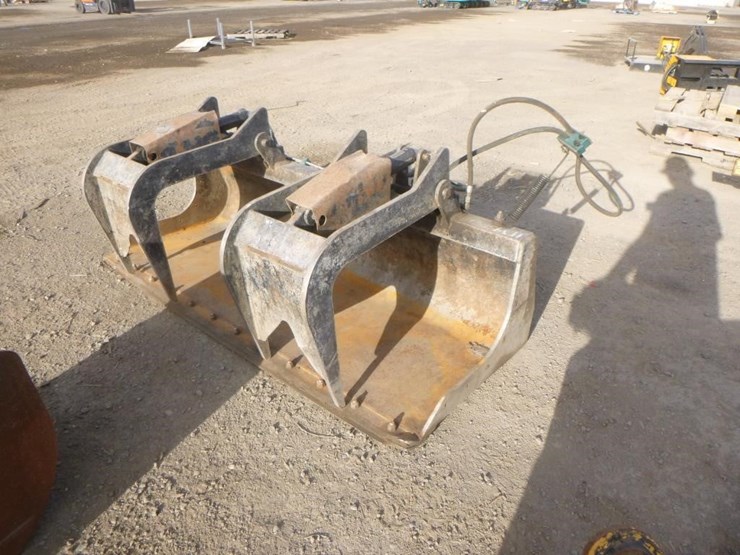 73"-skid-steer-grapple-bucket-image-1