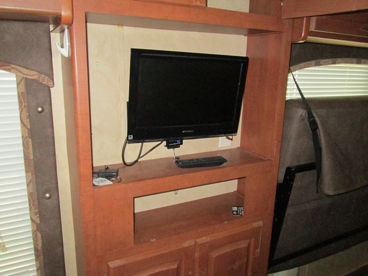 #36745-•-2011-forrest-river-stealth-24'-t/a-travel-trailer-4x4tsfw22bc009247-image-30