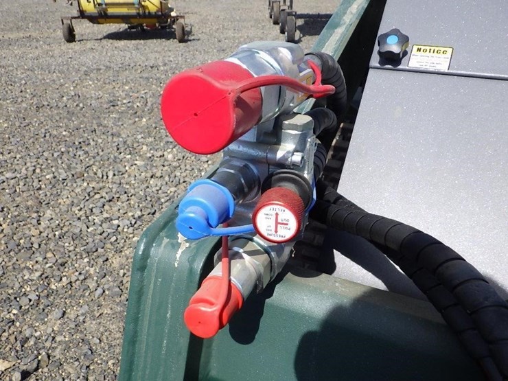 2026-stag-tl450-skid-steer-tracked-loader-image-15