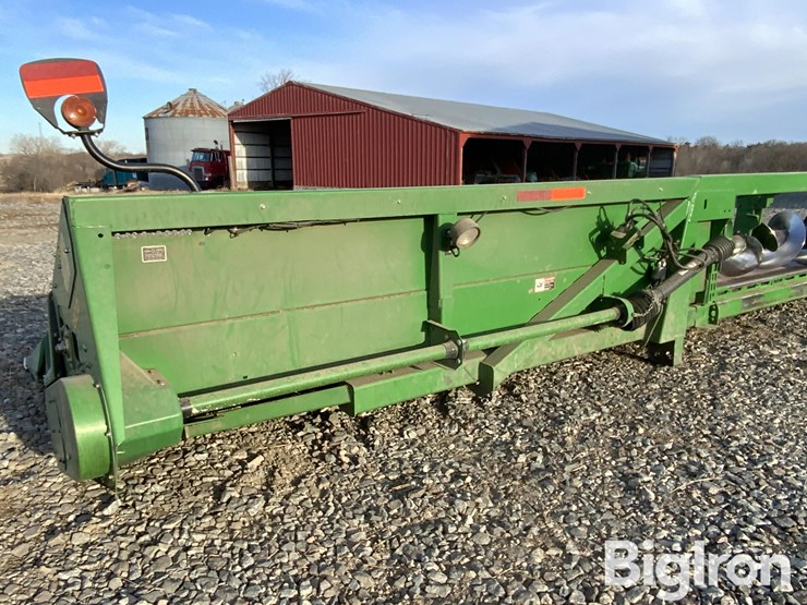 2017-john-deere-a-image-11