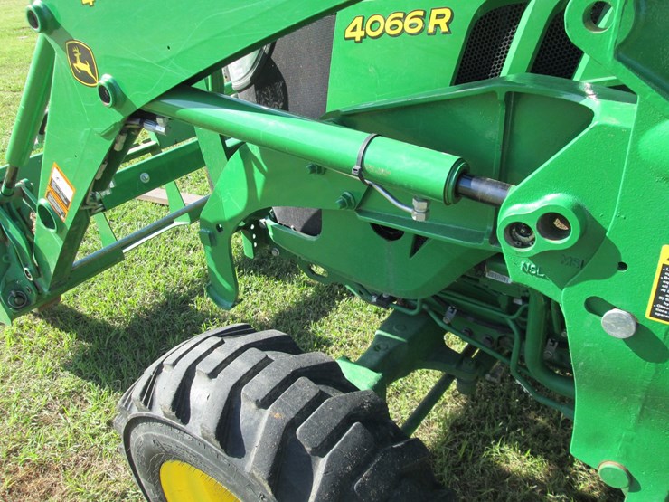 john-deere-4066r-image-32
