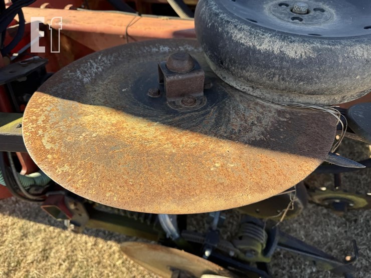 case-ih-2400-image-30