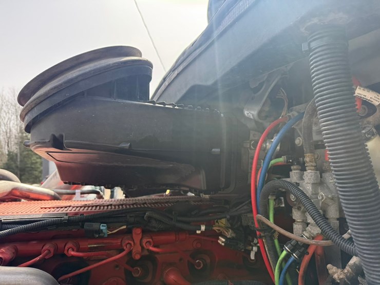 2015-peterbilt-579-image-14