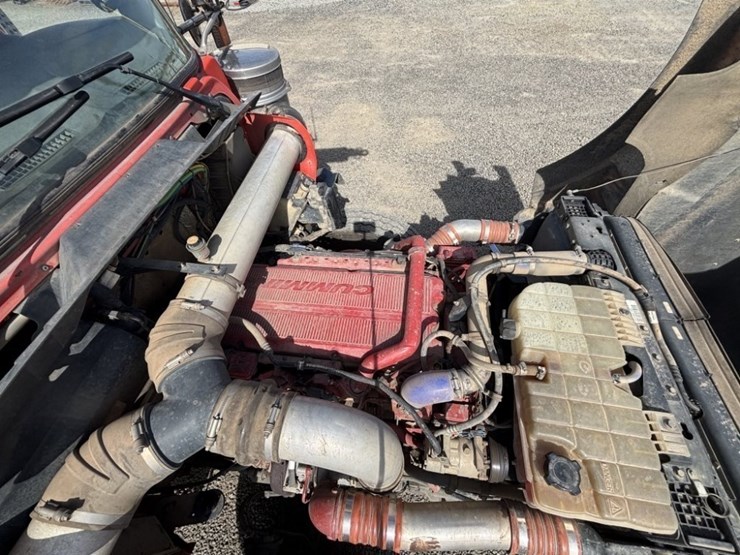 2013-kenworth-t800-image-17