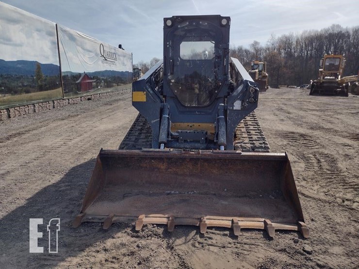 2023-deere-333g-image-2