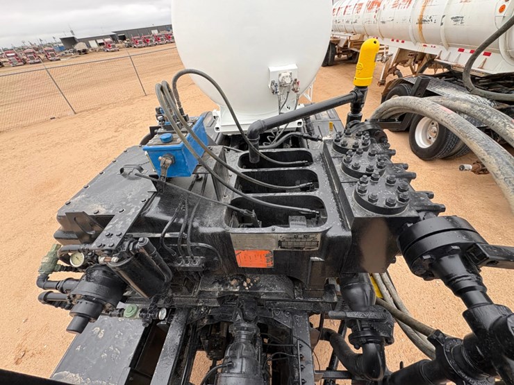 2005-troxell-130bbl-image-7