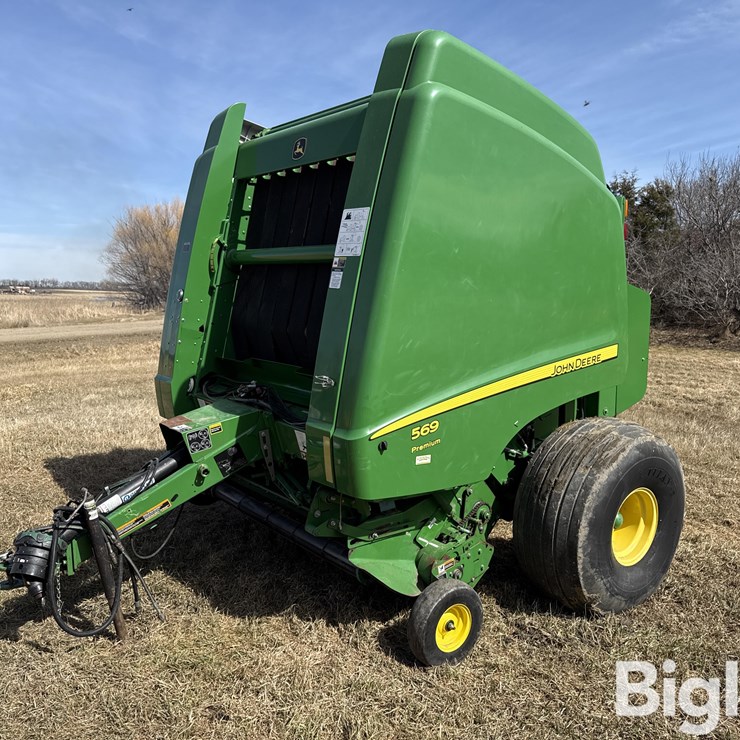 2016 JOHN DEERE 569 PREMIUM
