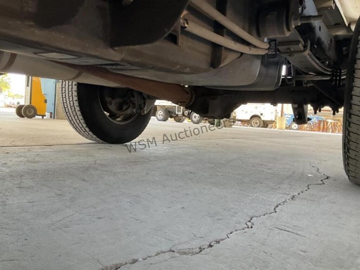 2012-chevrolet-silverado-1500-image-25