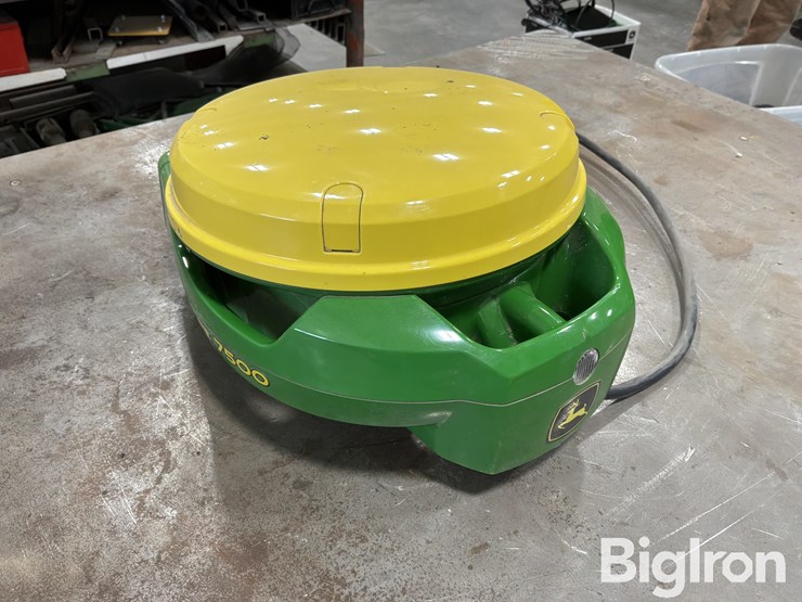 2025-john-deere-7500-image-1