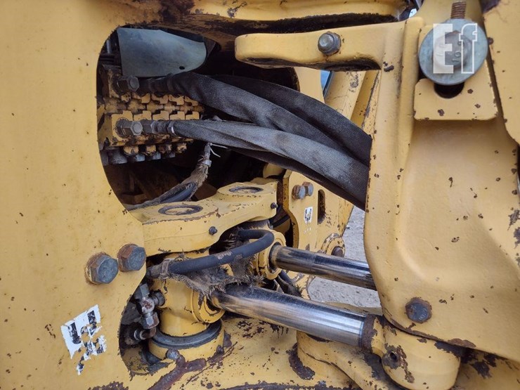 1995-deere-300d-image-36