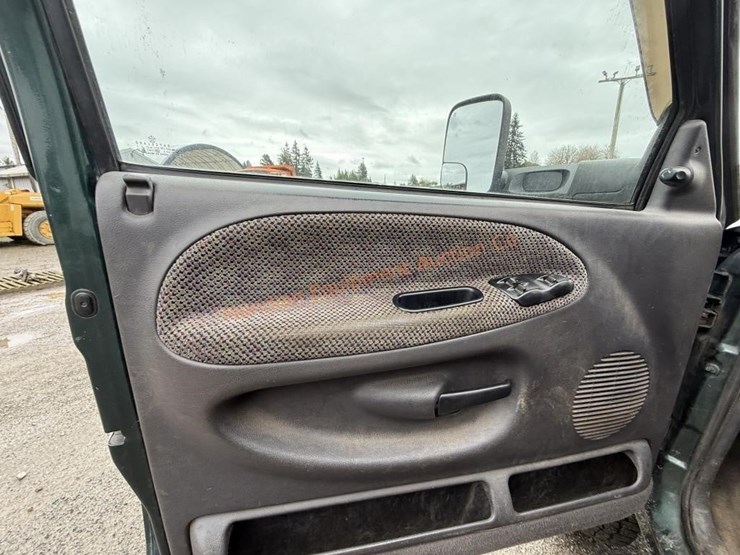 2001-dodge-ram-2500-image-32